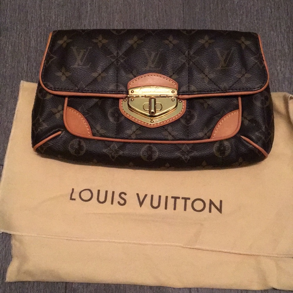 Louis Vuitton Etoile Clutch